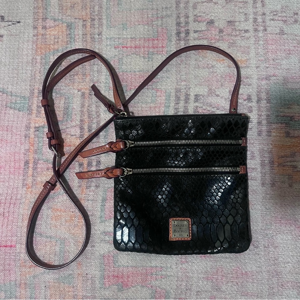 GUC Black Dooney & Bourke